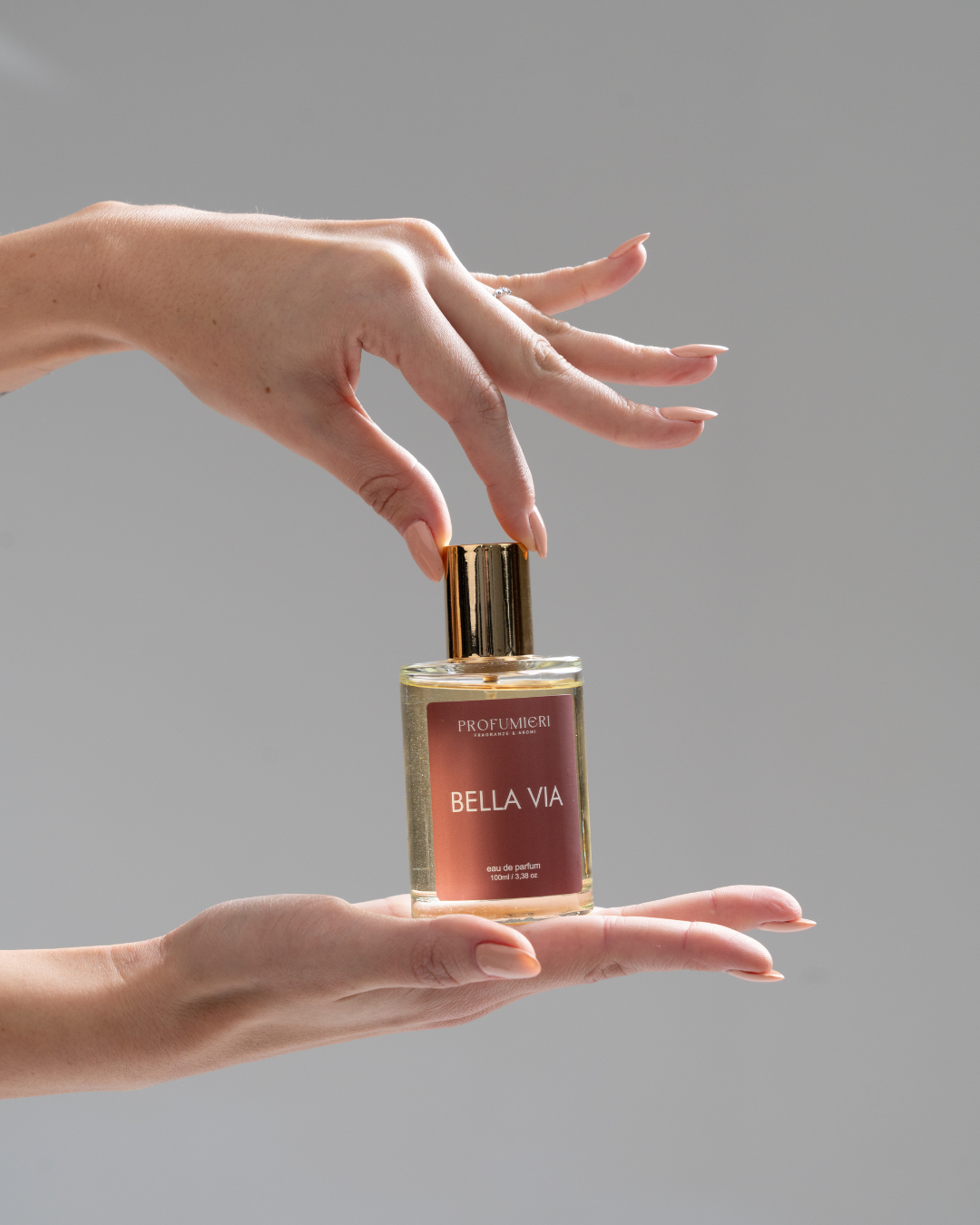 BELLA VIA - O perfume que transforma sua presença em lembrança inesquecível!